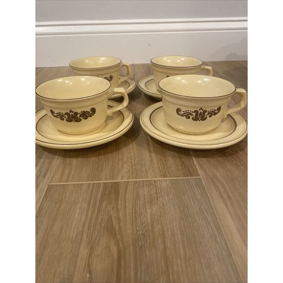 Pfaltzgraff Village Pattern Coffee With Saucer Set Of 4 Castle Mark 6-1 Vintage - Picture 1 of 11